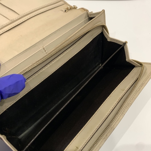 Gucci Beige Guccissima Chain Wallet Sku#85391 (Gently used, button loose) - Picture 12 of 15